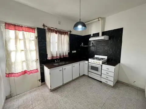 Casa en Alquiler con 1 cochera