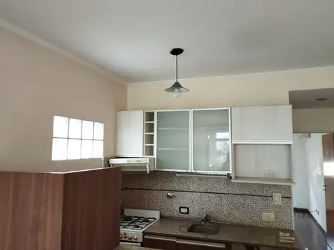 Doctor Juan Felipe Aranguren 1600, Piso 2