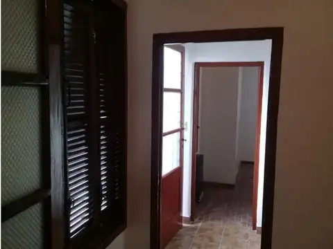 Depto Tipo Casa en Venta en Ramos Mejia, USD 110.000