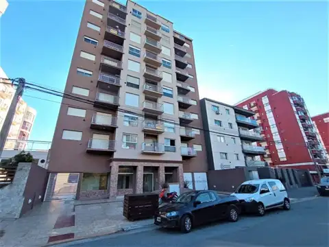 Av. Costanera 2300, Piso 1