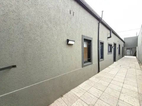 VENTA CASA EN PH AL FRENTE - ZONA ESTACIÓN