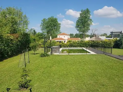 Casa en Alquiler de 4 dormitorios