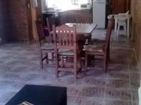 Casa 3 ambientes con 1 baño