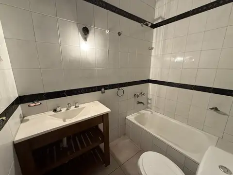 Depto Tipo Casa en Venta en Ramos Mejia, USD 80.000