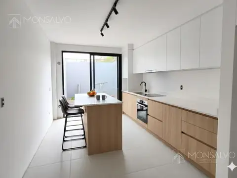 Depto Tipo Casa en Venta de 4 ambientes