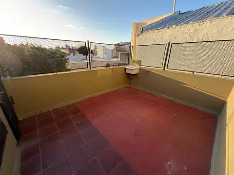Depto Tipo Casa en Alquiler de 3 ambientes