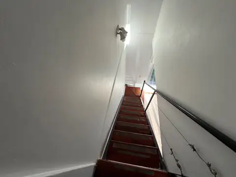 Depto Tipo Casa en Alquiler en Villa Dominico, $ 850.000