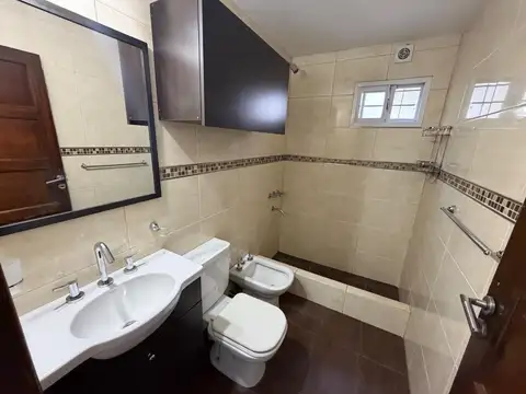 Depto Tipo Casa en Alquiler de 3 ambientes