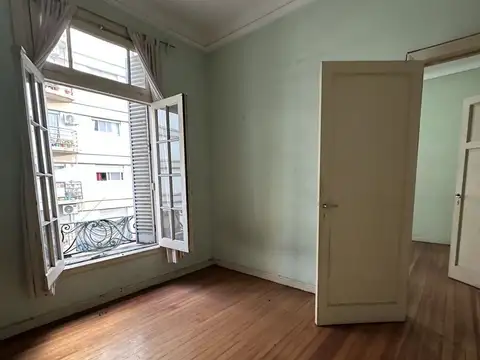 Departamento en Alquiler en Balvanera, $ 1.050.000
