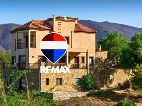 CASA 5 DORM VENTA LA LUCINDA CLUB DE CAMPO PILETA