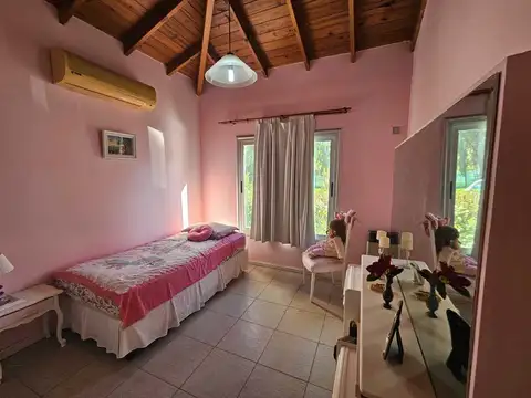 Casa 4 ambientes con 4 baños