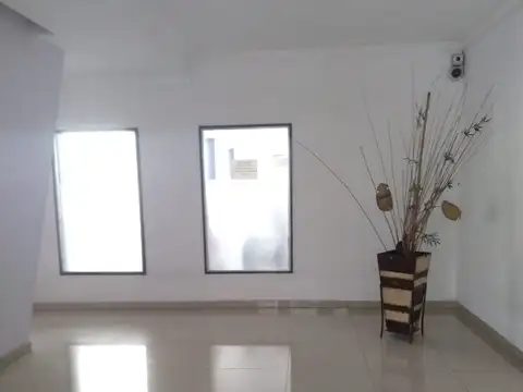 DEPARTAMENTO 2 DORMITORIOS + ESCRITORIO, COCHERA