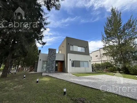 Casa en Venta en Club Miralagos, USD 240.000