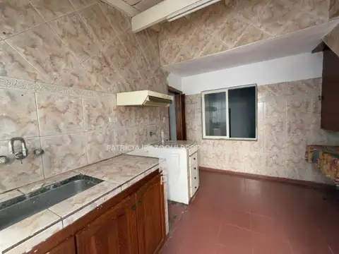 Depto Tipo Casa en Venta 50 años