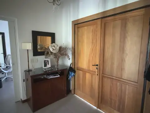 Casa en Alquiler Temporal con 2 cocheras