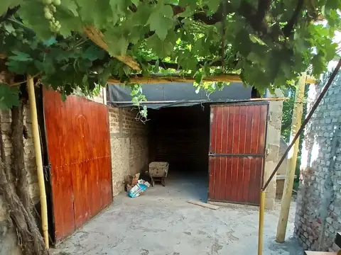 Casa 5 ambientes con 1 baño