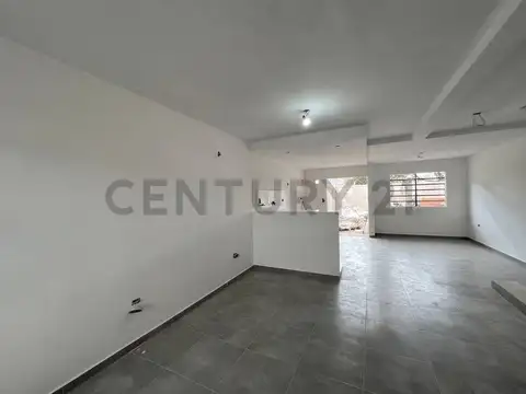 Casa 3 ambientes con 2 baños