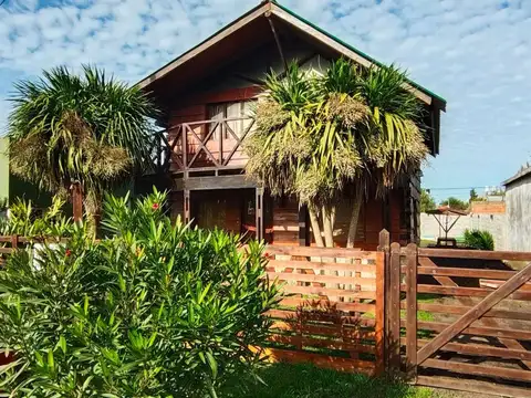 Venta cabaña Santa Elena con pileta Frente Mar