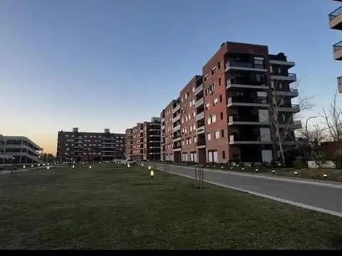 Miglierni 800, Piso 5