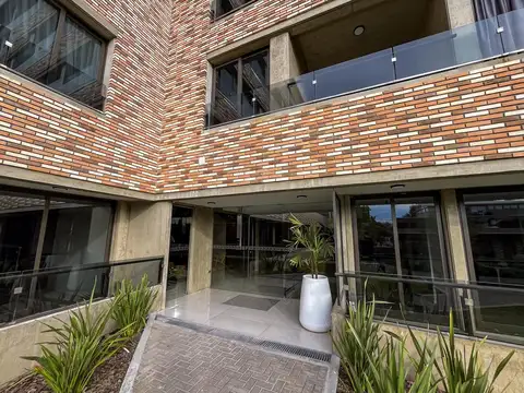 Departamento en Venta en Lisandro De La Torre, USD 69.000