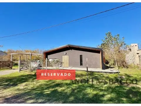 Excelente Casa en Los Pinos. RESERVADO