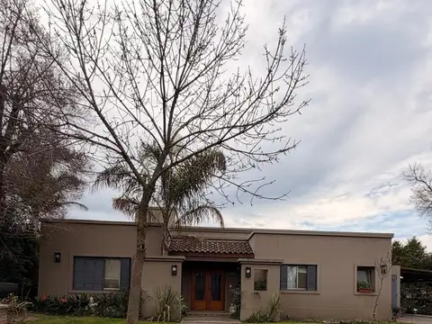 Casa en alquiler temporario 4 ambientes en Santa Guadalupe
