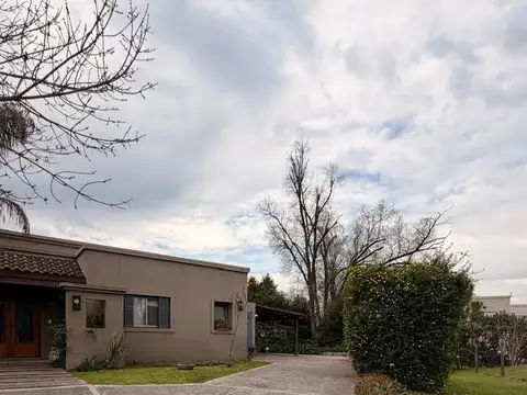 CASA EN ALQUILER TEMPORARIO 4 AMBIENTES EN SANTA GUADALUPE