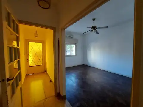 Venta  3 ambientes,Planta baja, Entrada indepen, con PATIO 
