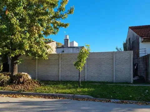 Recondo S/N. Entre V. alsina y Legarreta