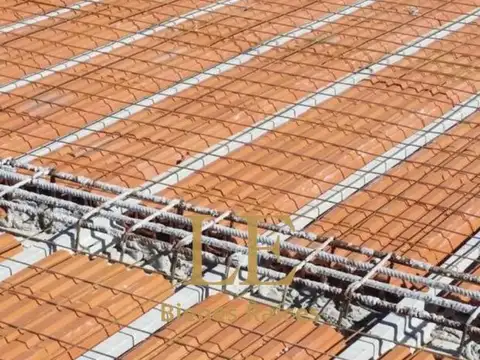 Terreno con propiedad a terminar en Loma Verde