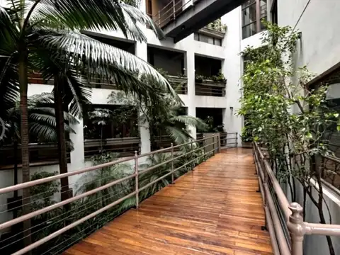 Avenida Alicia Moreau De Justo 800