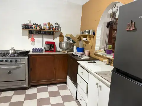 Casa 5 ambientes con 2 baños