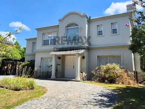 VENTA Casa  5 amb Bo. Septiembre Lote Central