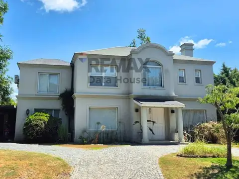 VENTA Casa  5 amb Bo. Septiembre Lote Central