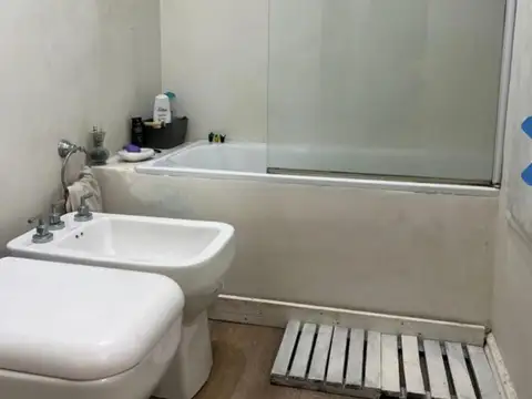 Depto Tipo Casa en Alquiler con 1 cocheras