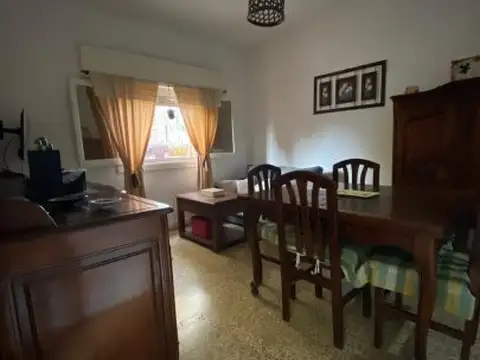 Casa 5 ambientes con 1 baño