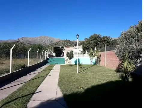 Casa en Venta con 4 cocheras