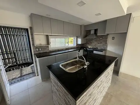 Depto Tipo Casa en Alquiler en Mar del Plata, $ 1.350.000