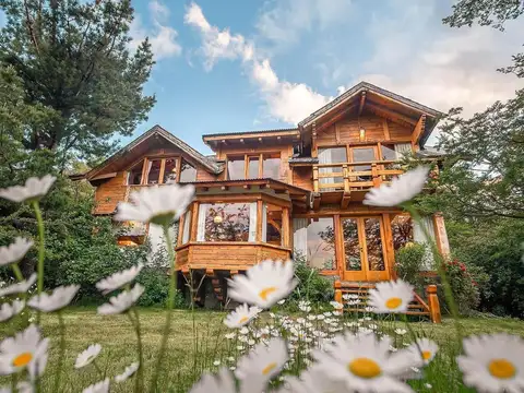 Magnifica casa con vista en Alquiler 