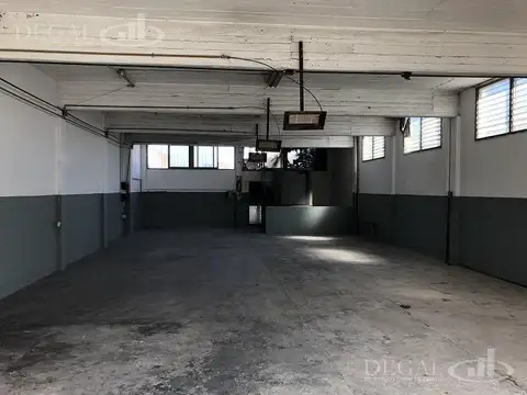 Galpon en Venta 35  mts Fondo