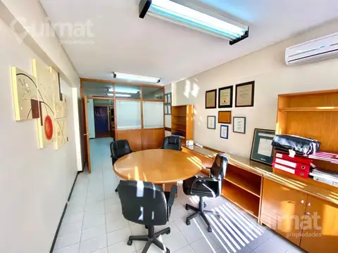 Oficina - Excelente oficina 96 m2 con privados, sala de firmas 2 baños, kitchenet
