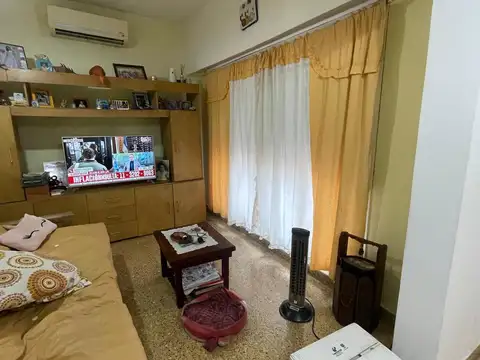 Casa 2 ambientes con 1 baño