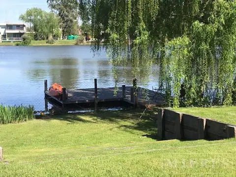 Casa en Alquiler Temporal con 2 cocheras