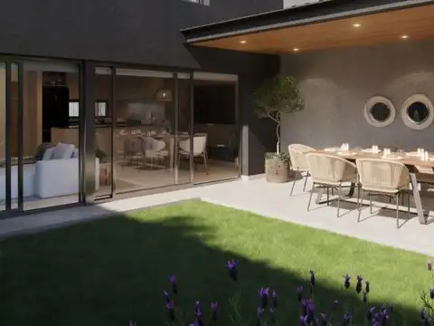 Casa en Venta con 2 cocheras