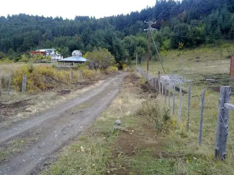 Fracción de 1,3 hs, a 15 minutos de El Bolson, Casa