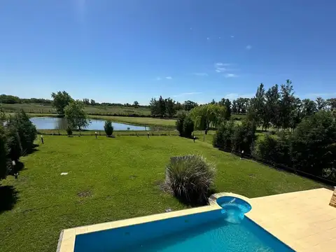 Casa 5 ambientes con 5 baños