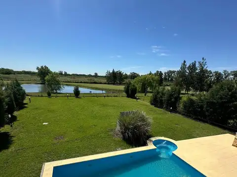 Casa 5 ambientes con 5 baños