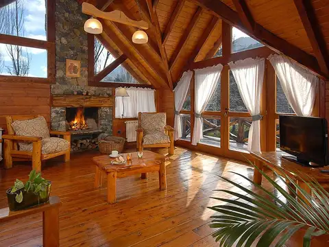 Hotel en Venta en Villa la Angostura, USD 3.800.000