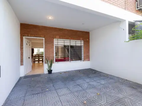 Depto Tipo Casa 4 ambientes con 2 baños