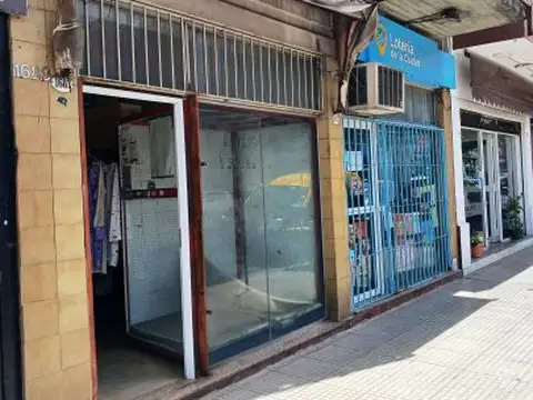 Local en Alquiler en Mataderos, $ 800.000